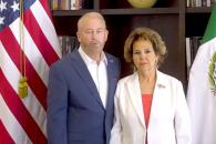 Presenta Johnson credenciales y promete trabajar con Sheinbaum Presenta Johnson credenciales y promete trabajar con Sheinbaum
