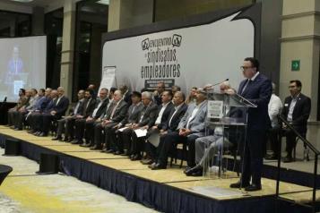Abren diálogo permanente empresarios y sindicatos