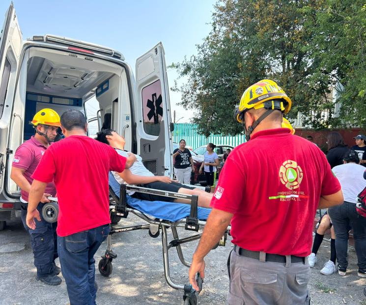 Sufren estudiantes golpe de calor Sufren estudiantes golpe de calor