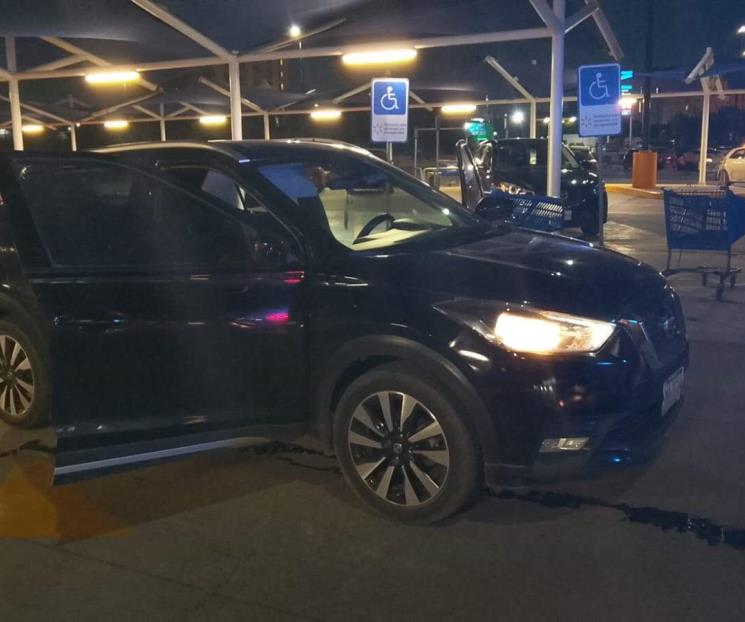 Detienen a ladrones de autopartes Detienen a ladrones de autopartes