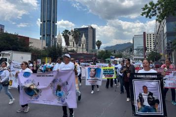 Disminuye número de asesores jurídicos federales: Centro Prodh