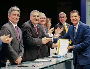 Reconoce Universidad trayectoria de más de 500 trabajadores