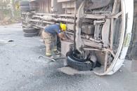 Vuelca transporte de personal y deja 20 heridos en Escobedo