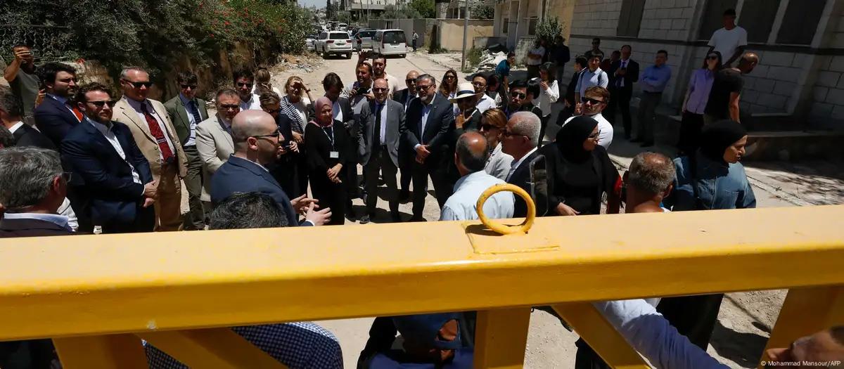 Atacan fuerzas israelíes a delegación de diplomáticos Atacan fuerzas israelíes a delegación de diplomáticos