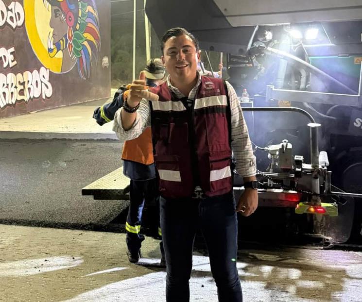 Entra en acción en García el ´Ferrari de la pavimentación´ Entra en acción en García el ´Ferrari de la pavimentación´