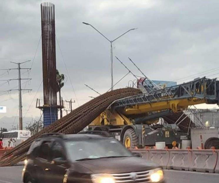 Cae castillo de columna del Metro Cae castillo de columna del Metro