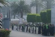 Policías establecen dispositivo de seguridad en el AICM Policías establecen dispositivo de seguridad en el AICM