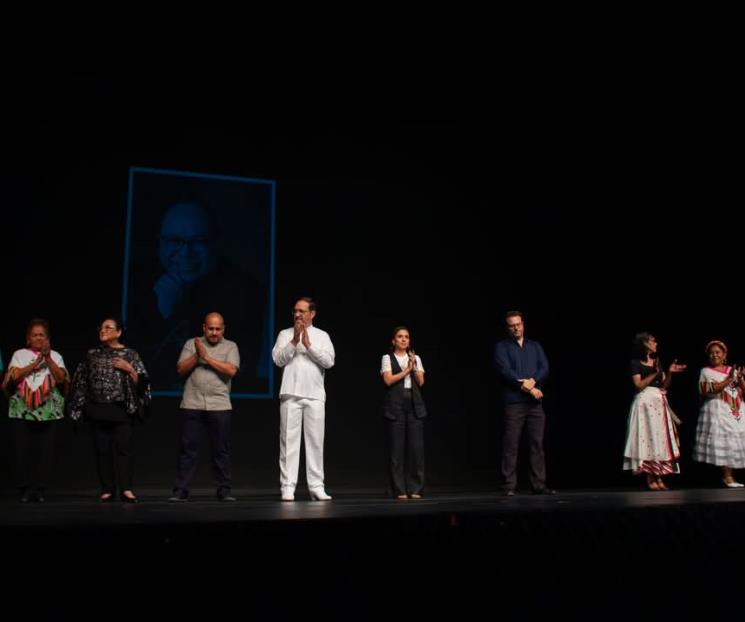 Rinden homenaje a fundador de Compañía Titular de Danza Folklórica Rinden homenaje a fundador de Compañía Titular de Danza Folklórica