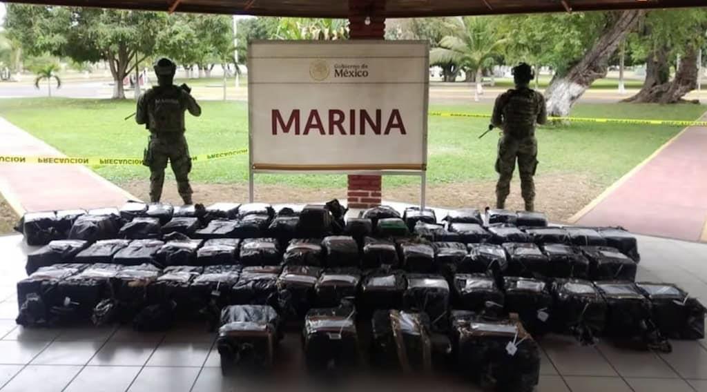 Marina asegura 1.28 toneladas de cocaína en Michoacán Marina asegura 1.28 toneladas de cocaína en Michoacán