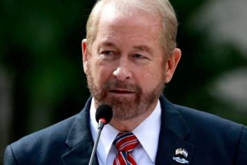 Embajador Ronald Johnson secunda a Marco Rubio