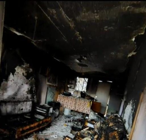 Luego de ser sacado de su domicilio y ejecutado, hombres armados le prendieron fuego a la vivienda, la madrugada de ayer en el municipio de Juárez.