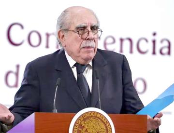 Deberán pagar García Luna y su esposa 2,488 mdd a México