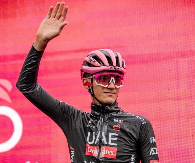 Se mantiene Isaac del Toro líder en el Giro de Italia Se mantiene Isaac del Toro líder en el Giro de Italia