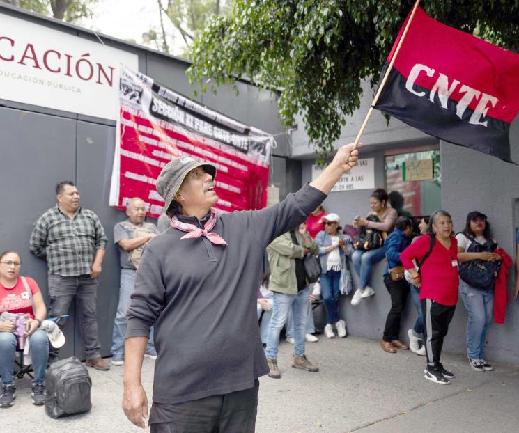 Niegan docentes de la CNTE tener vínculos con la derecha