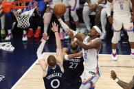 Se pone Oklahoma a una victoria del título del Oeste Se pone Oklahoma a una victoria del título del Oeste