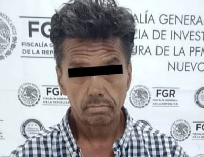 Elementos de la Secretaría de Seguridad y Vialidad de Salinas Victoria, detuvieron a un hombre por el delito de falsificación de billetes en la colonia Los Pilares.