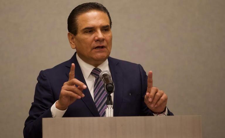 Detiene Silvano Aureoles intento de aprehensión Detiene Silvano Aureoles intento de aprehensión