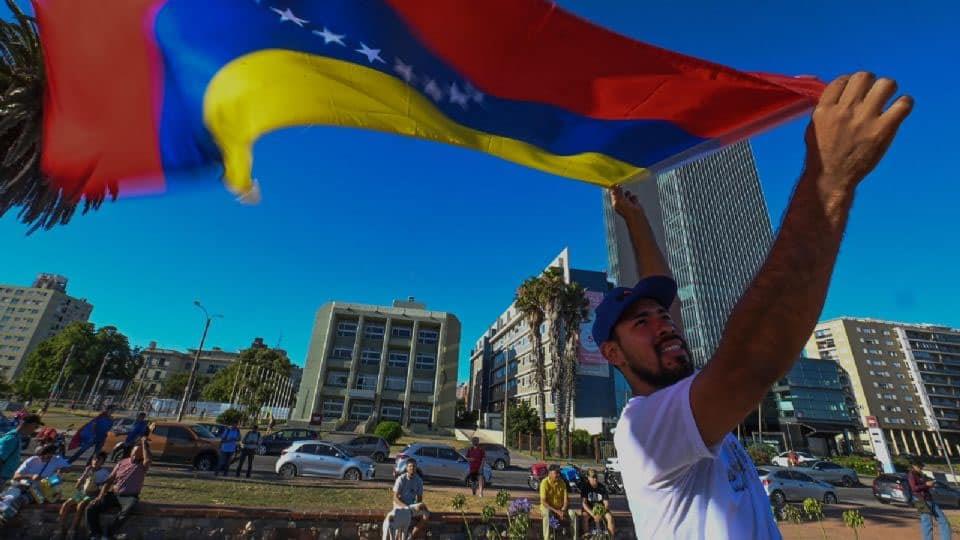 Pide EU a sus ciudadanos que abandonen Venezuela Pide EU a sus ciudadanos que abandonen Venezuela