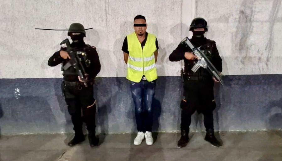 Sorprenden a chofer con arma de fuego Sorprenden a chofer con arma de fuego