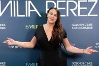Karla Sofía Gascón regresa a los sets de filmación Karla Sofía Gascón regresa a los sets de filmación