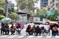 CNTE bloquea Paseo de la Reforma; suma 14 días de protestas CNTE bloquea Paseo de la Reforma; suma 14 días de protestas