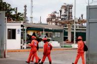 Exportaciones de crudo bajan 24%; se pierde 376 mdd en abril Exportaciones de crudo bajan 24%; se pierde 376 mdd en abril