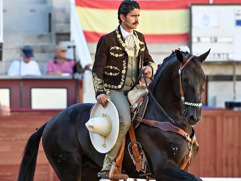 Viernes de toros en la Monumental