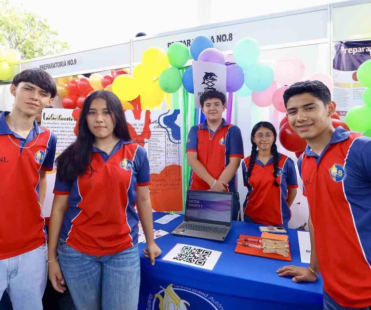 Exhiben en muestra habilidades STEM de alumnos de preparatoria Exhiben en muestra habilidades STEM de alumnos de preparatoria