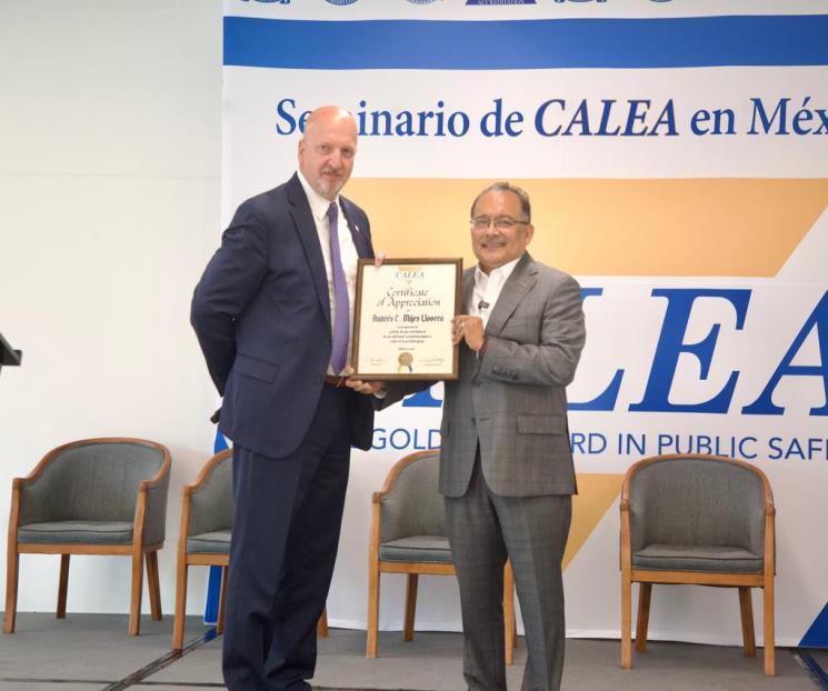 Comparte Andrés Mijes experiencias en  el Seminario CALEA