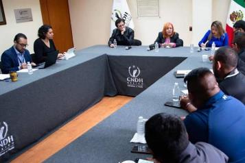 Dialoga colectivo del caso Ayotzinapa con Rosario Piedra