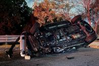 Vuelca camioneta tras choque Vuelca camioneta tras choque