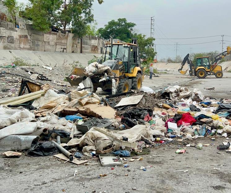 Inicia en SC operativo de limpieza en el arroyo El Obispo Inicia en SC operativo de limpieza en el arroyo El Obispo