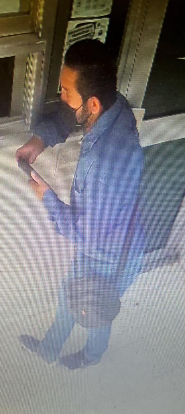 La Secretaría de Seguridad Pública y Vialidad de Santiago, emitió una alerta sobre un presunto ladrón de celulares que se hace pasar por empleado de una empresa de telefonía, para extorsionar o robar a los propietarios de vivienda.