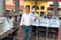Acude Manuel Guerra a votar en elecciones judiciales Acude Manuel Guerra a votar en elecciones judiciales