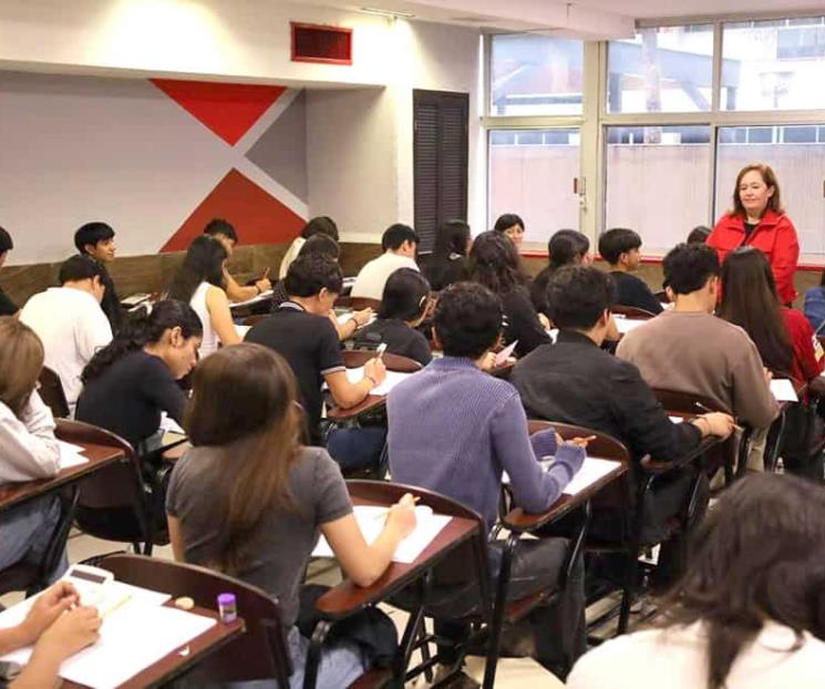 Buscan jóvenes un lugar en la UANL Buscan jóvenes un lugar en la UANL