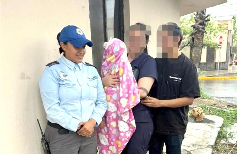 Recupera policía a bebé Recupera policía a bebé