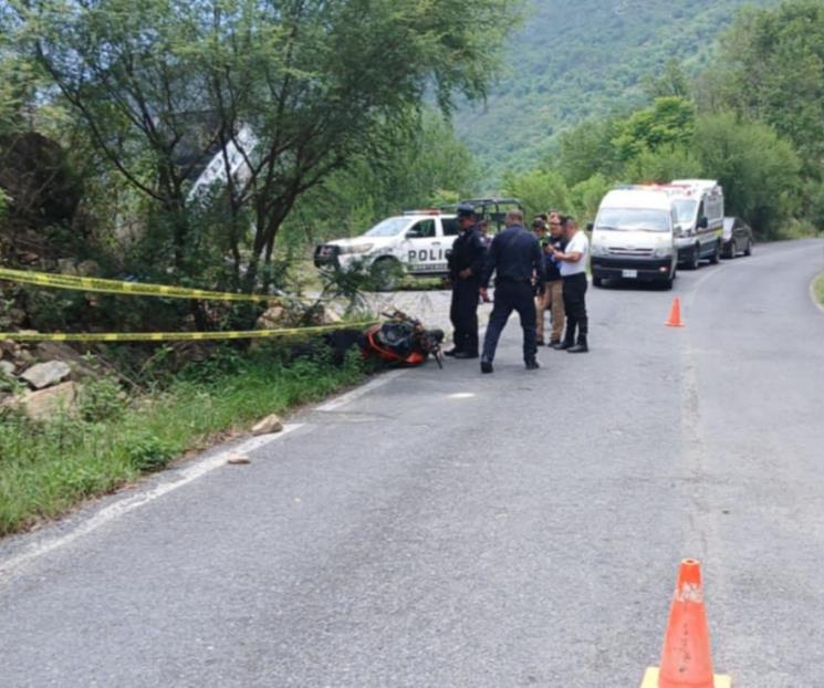 Muere motociclista tras tomar curva en la sierra Muere motociclista tras tomar curva en la sierra