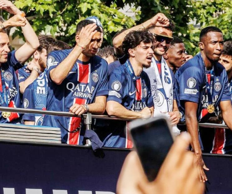 Festeja el PSG con 110 mil personas Festeja el PSG con 110 mil personas