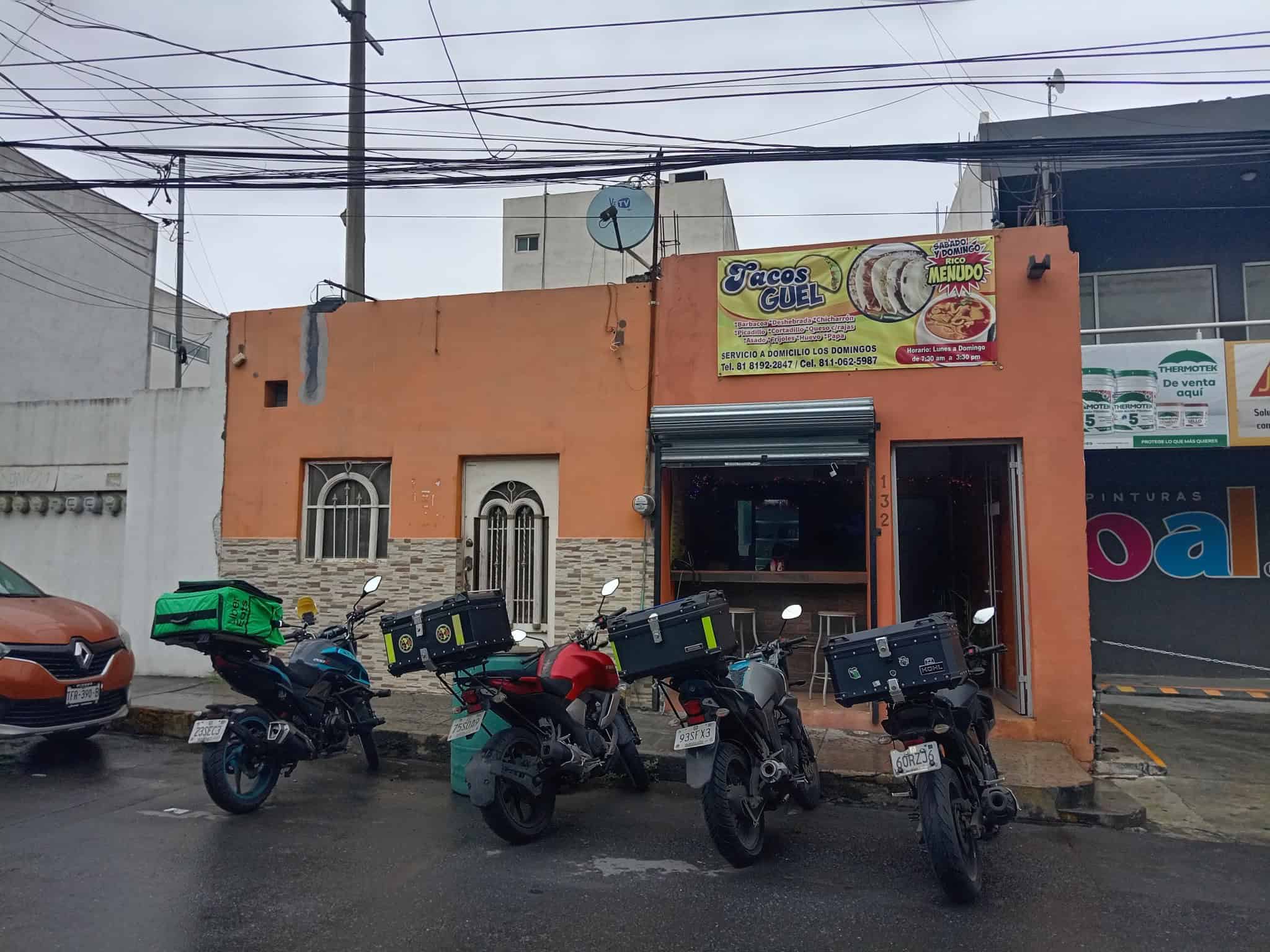 Uno de los taqueros lesionados durante la explosión en un puesto de tacos ubicado en el municipio de San Pedro, murió en el Hospital Universitario, luego de permanecer internado por espacio de una semana.