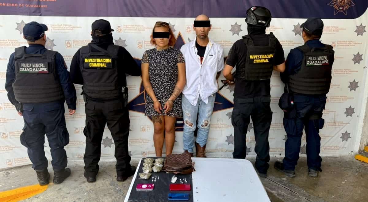 Una pelea entre una pareja llevó a de Guadalupe a descubrir que se trataba de dos presuntos narcomenudistas que portaban algunos gramos de droga.