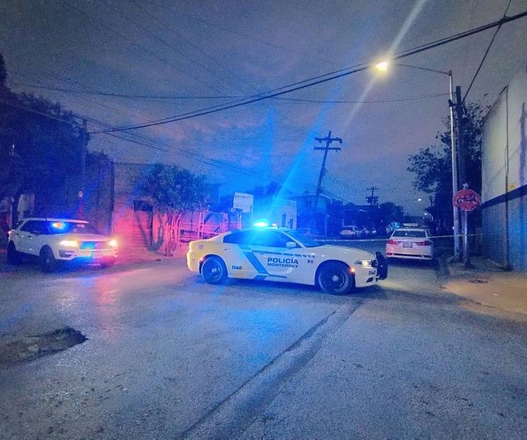 Realizan disparos desde vehículo Realizan disparos desde vehículo
