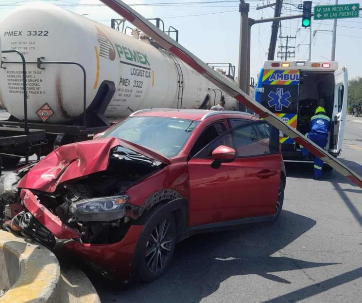Sobrevive mujer a choque con el tren Sobrevive mujer a choque con el tren