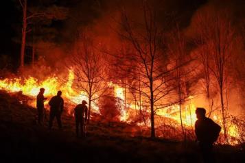 Avanzan incendios en Canadá