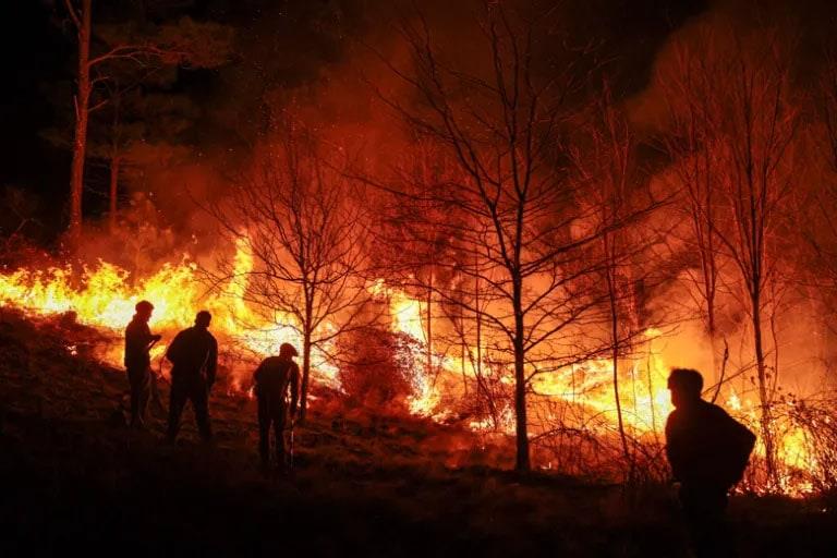 Avanzan incendios en Canadá Avanzan incendios en Canadá