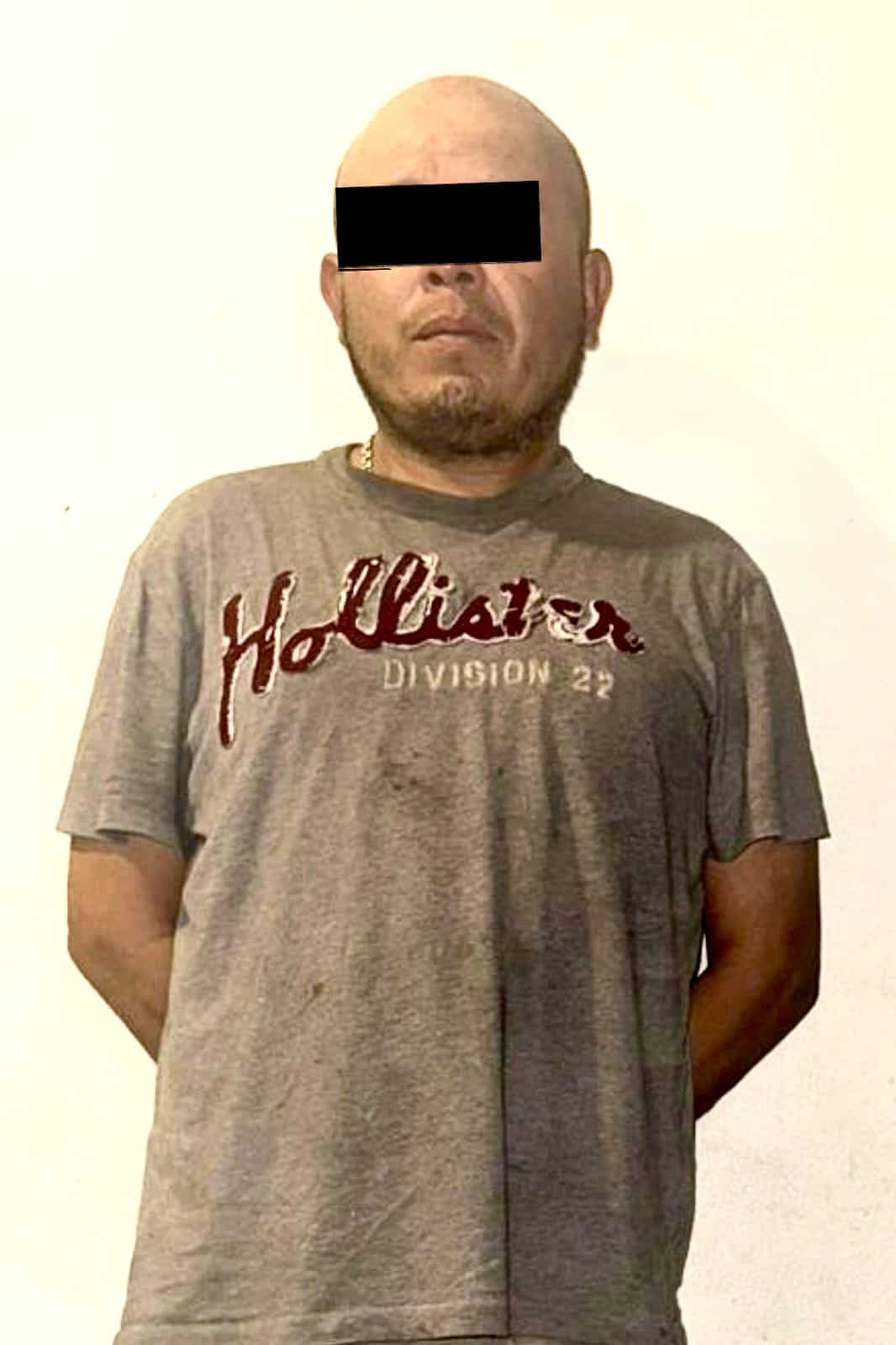 Elementos de la Policía de Guadalupe detuvieron a un hombre que presuntamente atacó a su esposa a golpes y la amenazó de muerte luego de que ésta se negara a que se llevara a su hijo a trabajar.