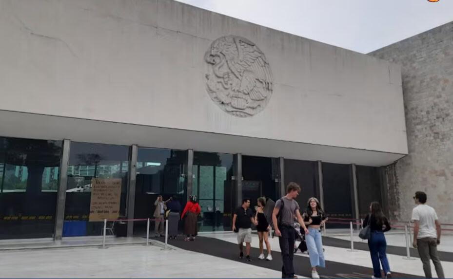 Museo de Antropología cierra sin aviso; turistas decepcionados Museo de Antropología cierra sin aviso; turistas decepcionados