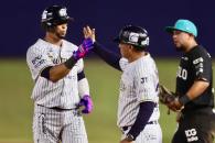 Ganan Sultanes a Saraperos con paliza Ganan Sultanes a Saraperos con paliza