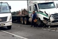 Choque múltiple deja 6 heridos en Escobedo