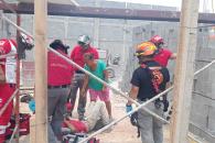 Sufre albañil caída de andamio Sufre albañil caída de andamio