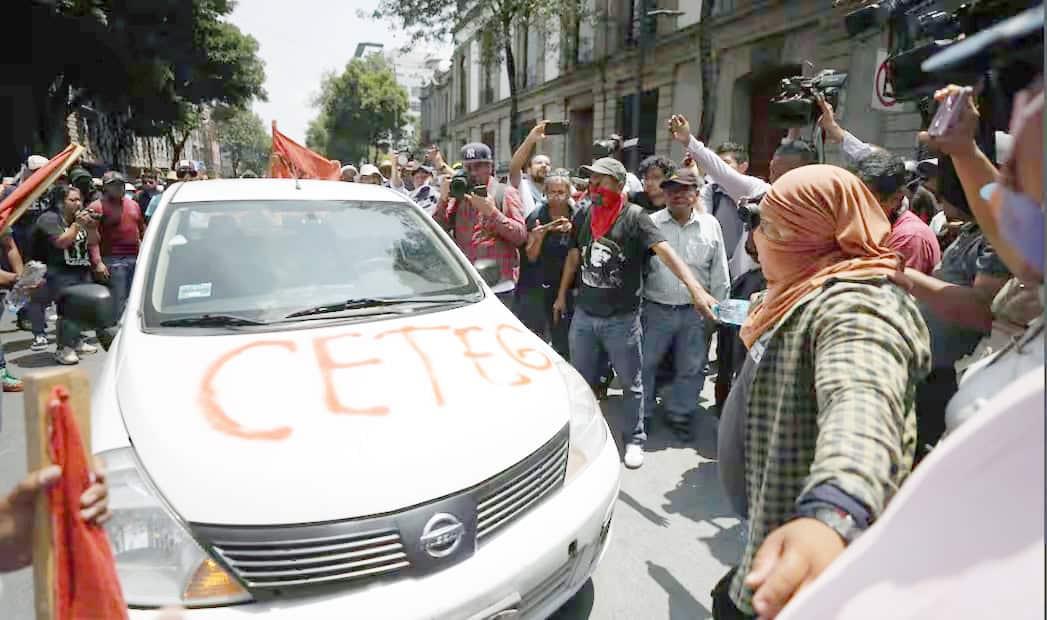 Radicalizan maestros protestas en Segob tras nula respuesta Radicalizan maestros protestas en Segob tras nula respuesta